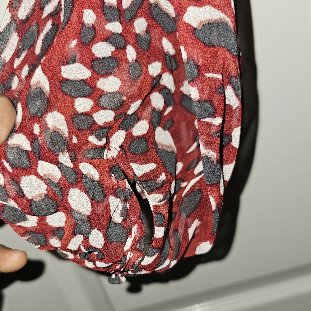 Banana Republic XL Red Leopard Lantern Sleeve Blouse - Picture 5 of 8